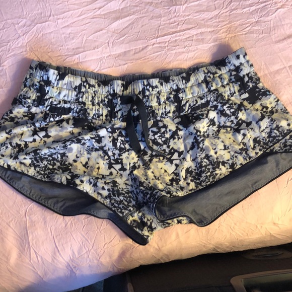 Lululemon Swim shorts - Reversible - Picture 1 of 3